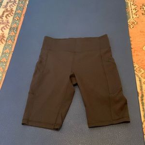 Lululemon black bike shorts sz 8 pockets